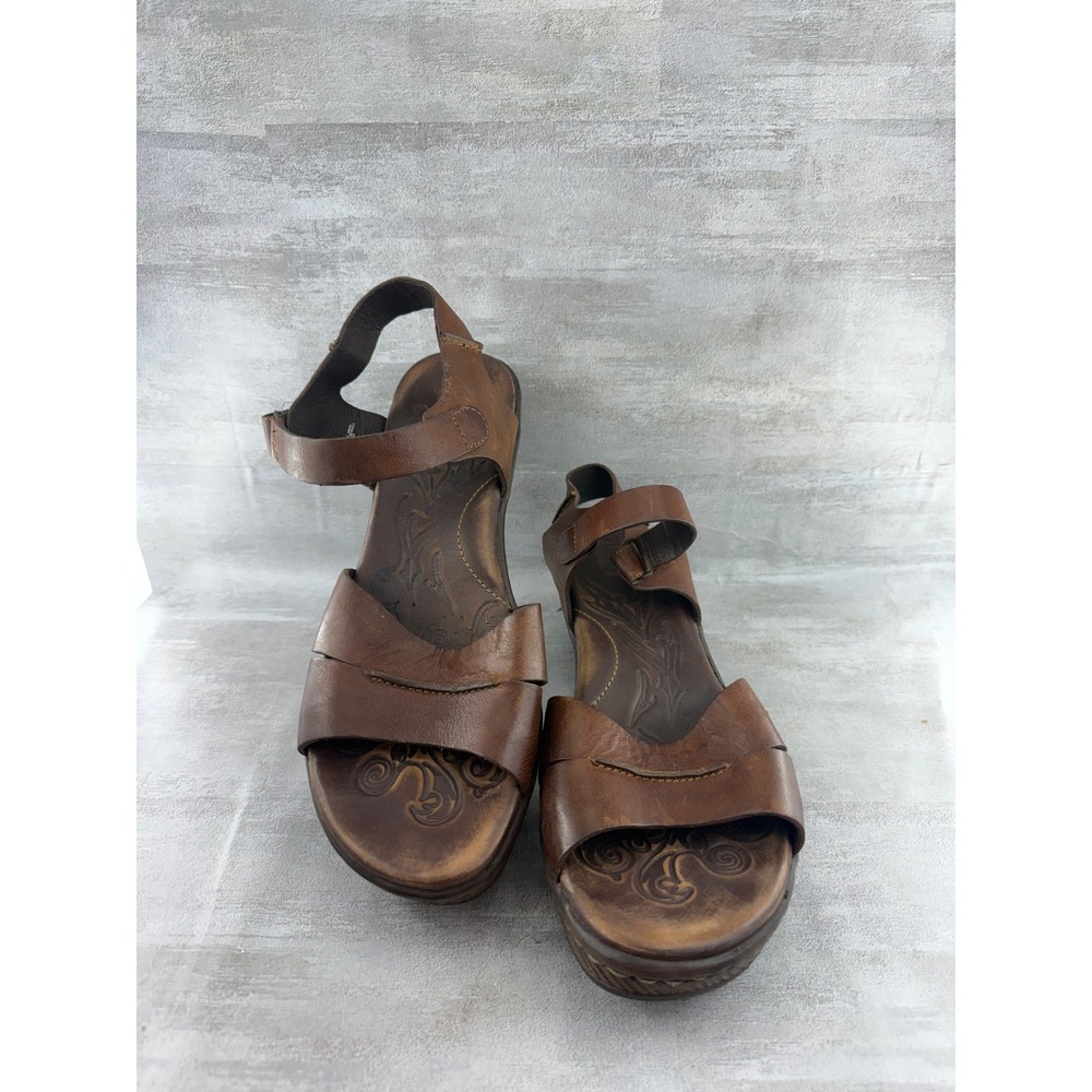 Born Brown Leather Wedge Sandals Handcrafted Ankle Strap B89526 Women Sz 11/43